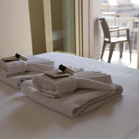 Hotel Confort Rimini Dış mekan fotoğraf