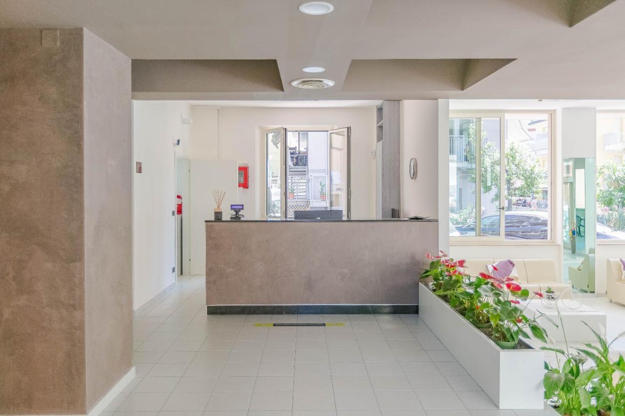 Hotel Confort Rimini Dış mekan fotoğraf