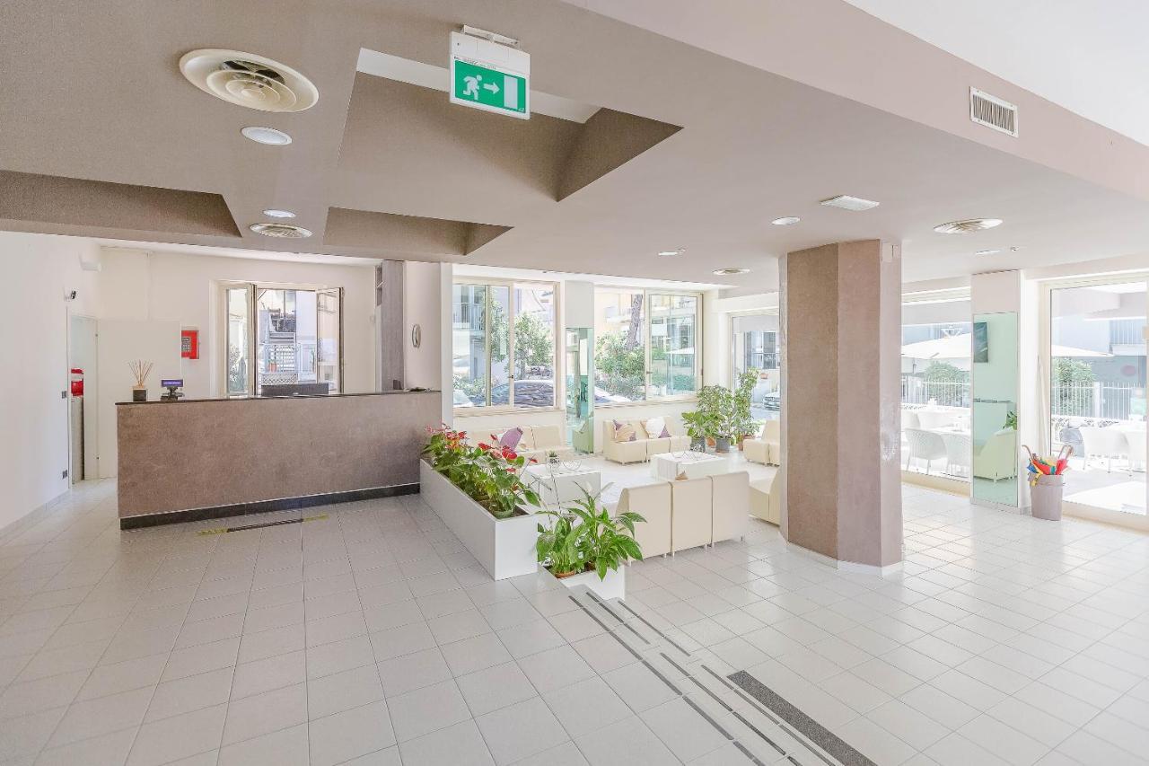 Hotel Confort Rimini Dış mekan fotoğraf