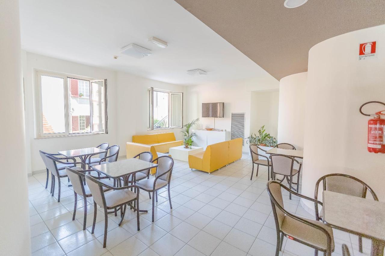 Hotel Confort Rimini Dış mekan fotoğraf