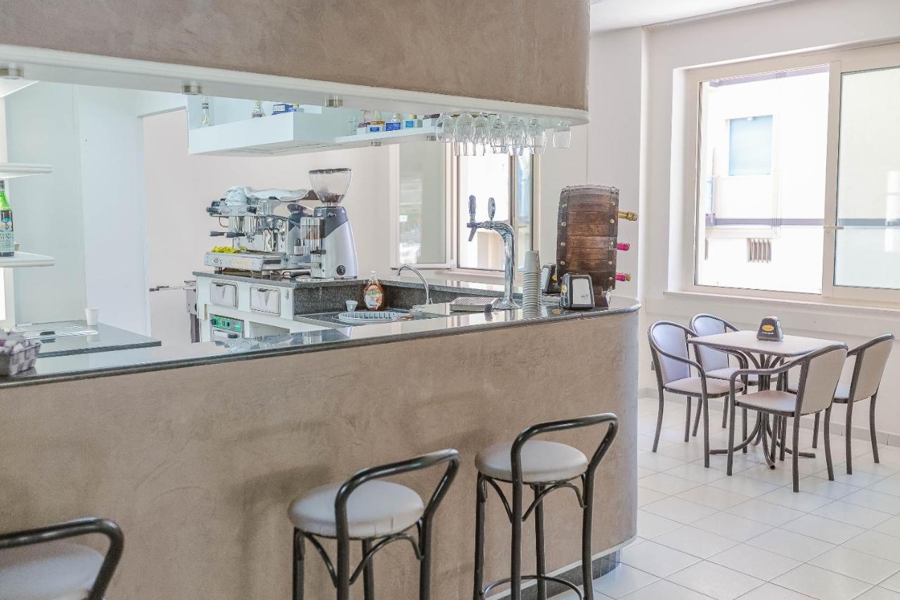 Hotel Confort Rimini Dış mekan fotoğraf