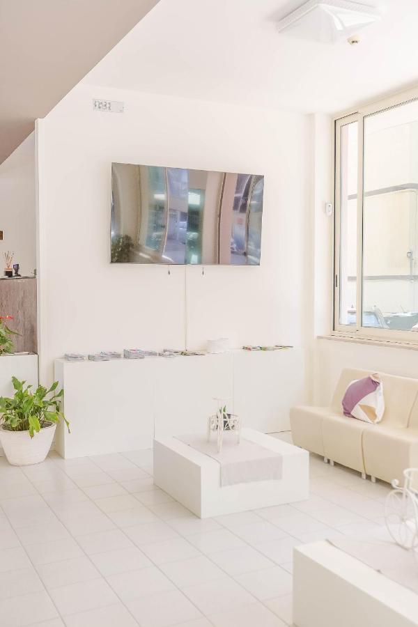Hotel Confort Rimini Dış mekan fotoğraf