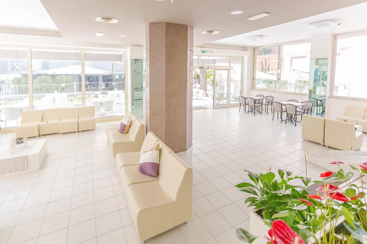 Hotel Confort Rimini Dış mekan fotoğraf