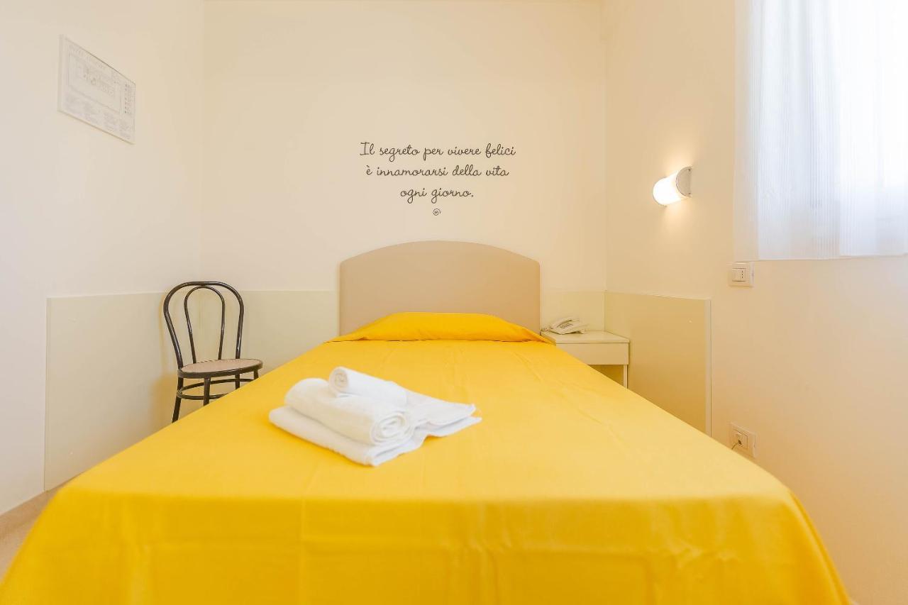 Hotel Confort Rimini Dış mekan fotoğraf