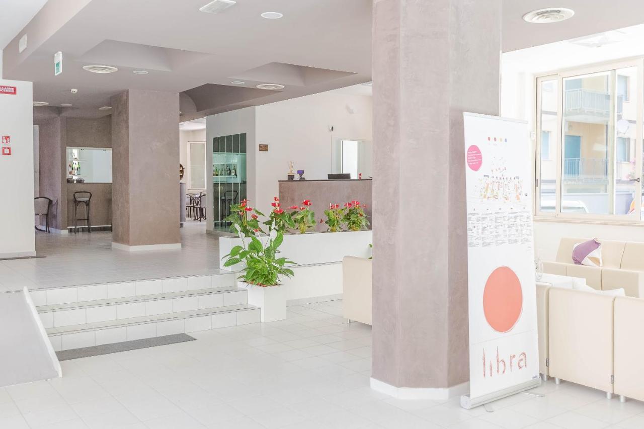Hotel Confort Rimini Dış mekan fotoğraf