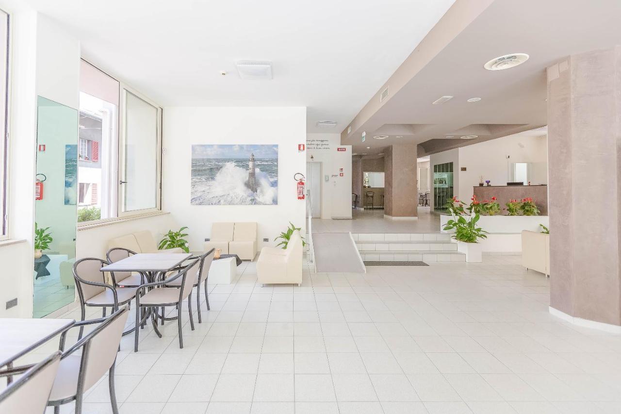 Hotel Confort Rimini Dış mekan fotoğraf