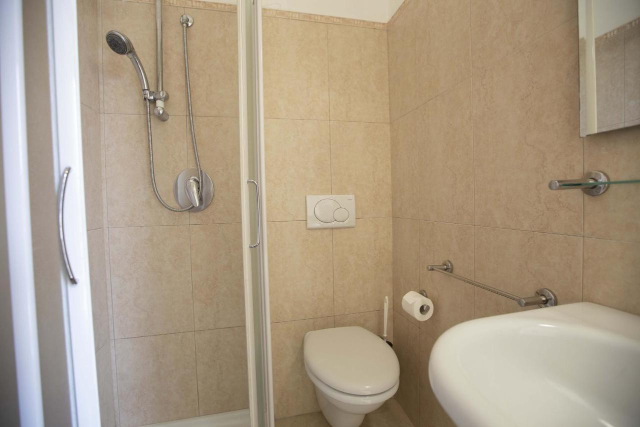Hotel Confort Rimini Dış mekan fotoğraf