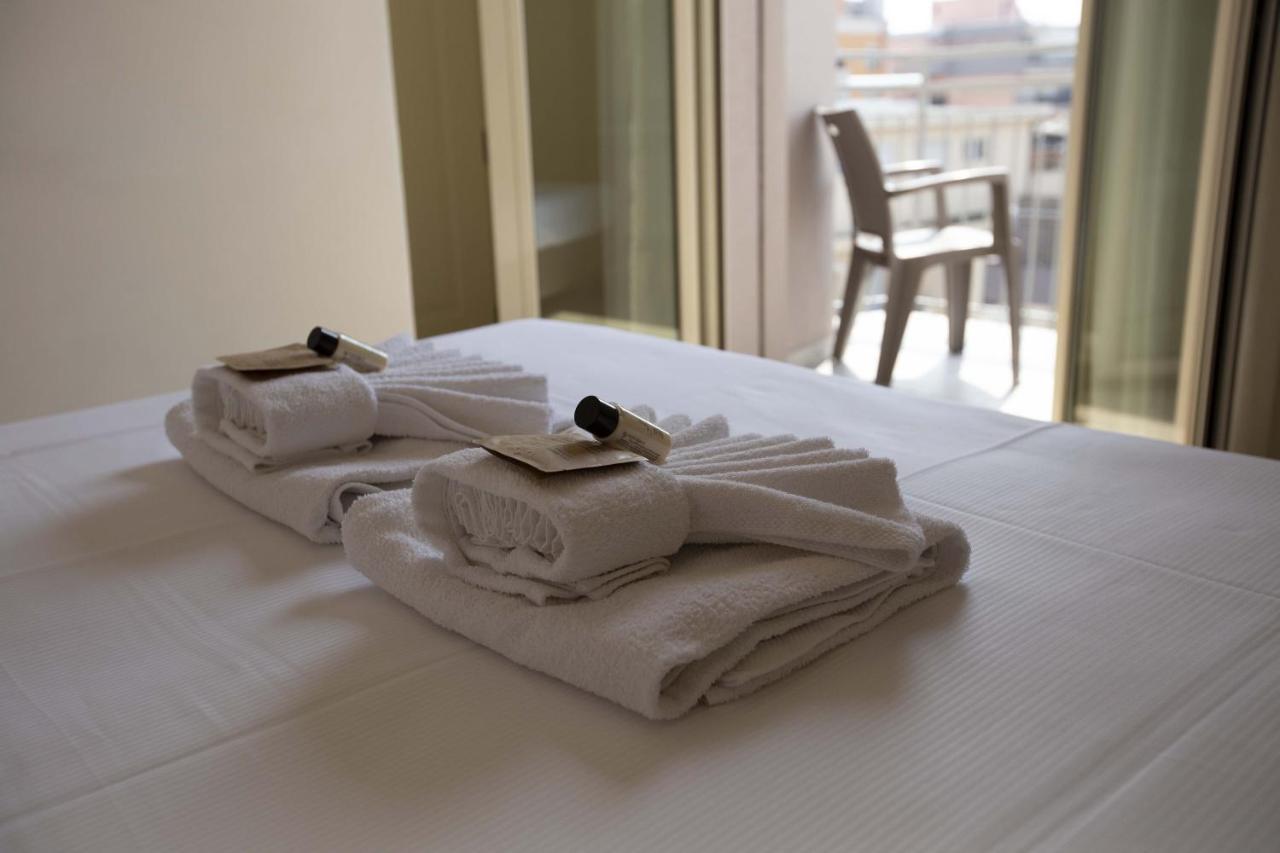 Hotel Confort Rimini Dış mekan fotoğraf
