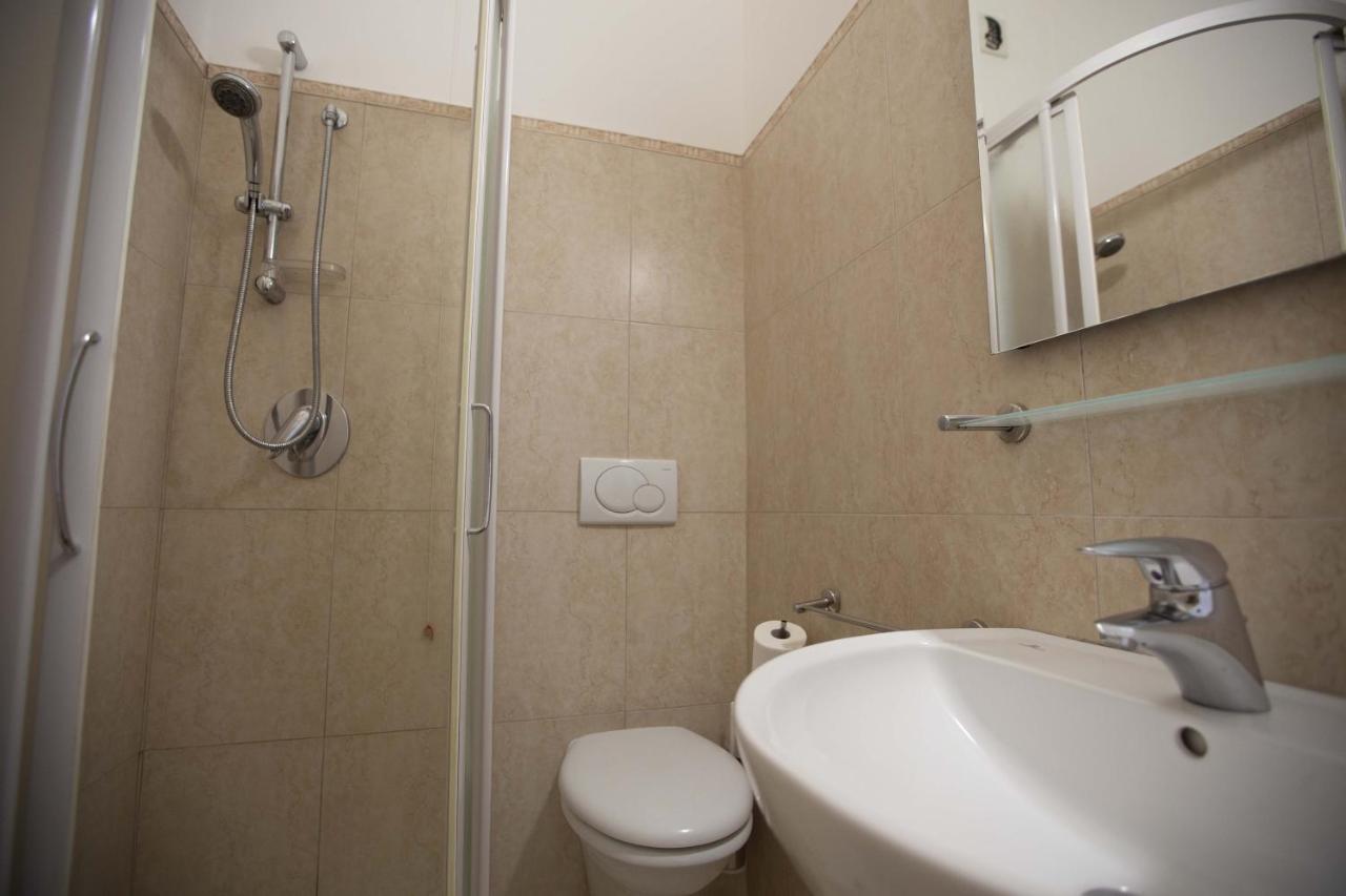 Hotel Confort Rimini Dış mekan fotoğraf