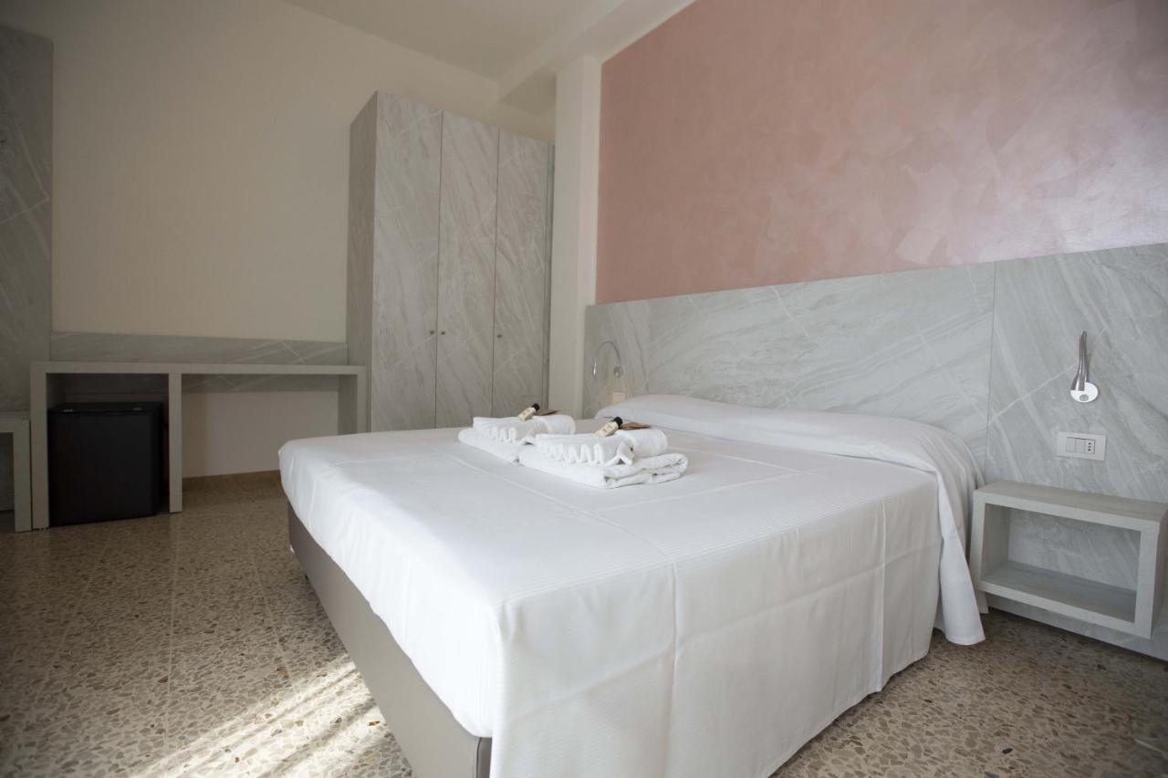 Hotel Confort Rimini Dış mekan fotoğraf