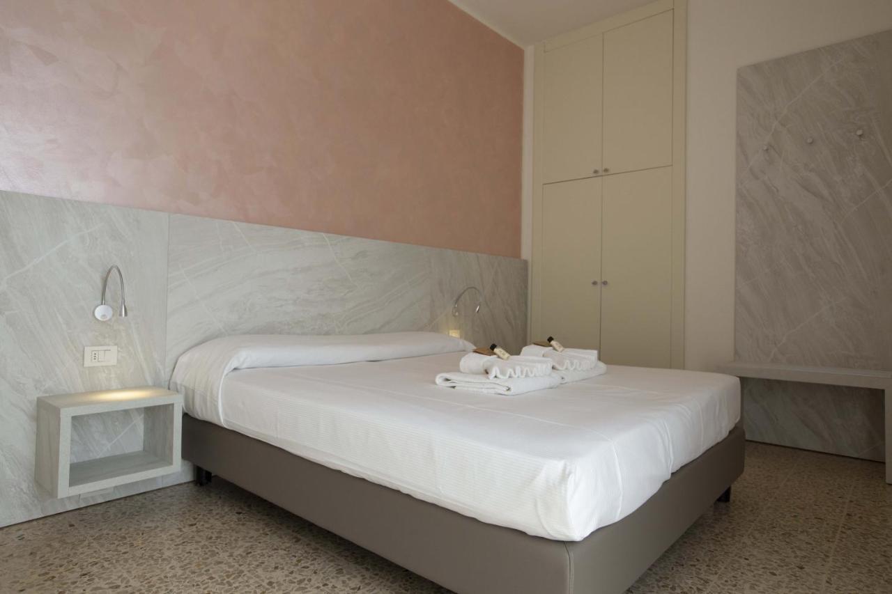 Hotel Confort Rimini Dış mekan fotoğraf